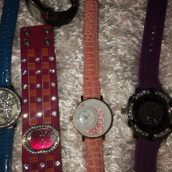 Watch - Picture 4 of 4